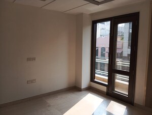 Room in 3 BHK Builder Floor at Greater Kailash ii – for Rent