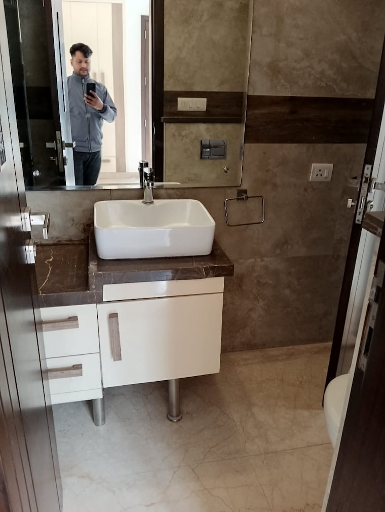 Kitchen, greater kailash ii 3 Bedroom 250 Sq.Yd. Builder Floor In Greater Kailash ii Delhi 9595519