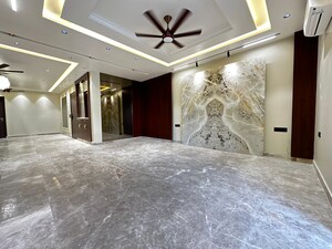 Room in 3.5 BHK Apartment at Smart World One DXP, Sector 113 – for Sale