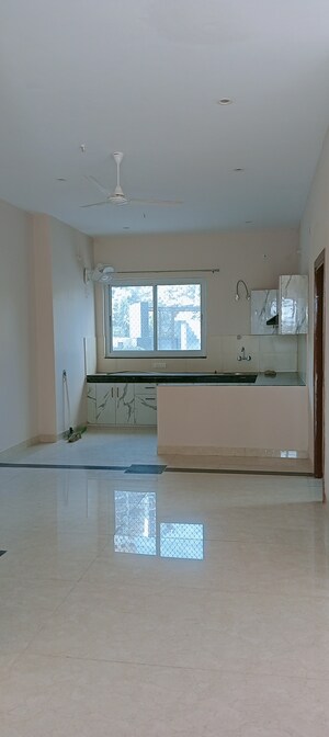 Furnished Amenities in 3.5 BHK Apartment at Ansal Celebrity Meadows, Sushant Golf City – for Sale