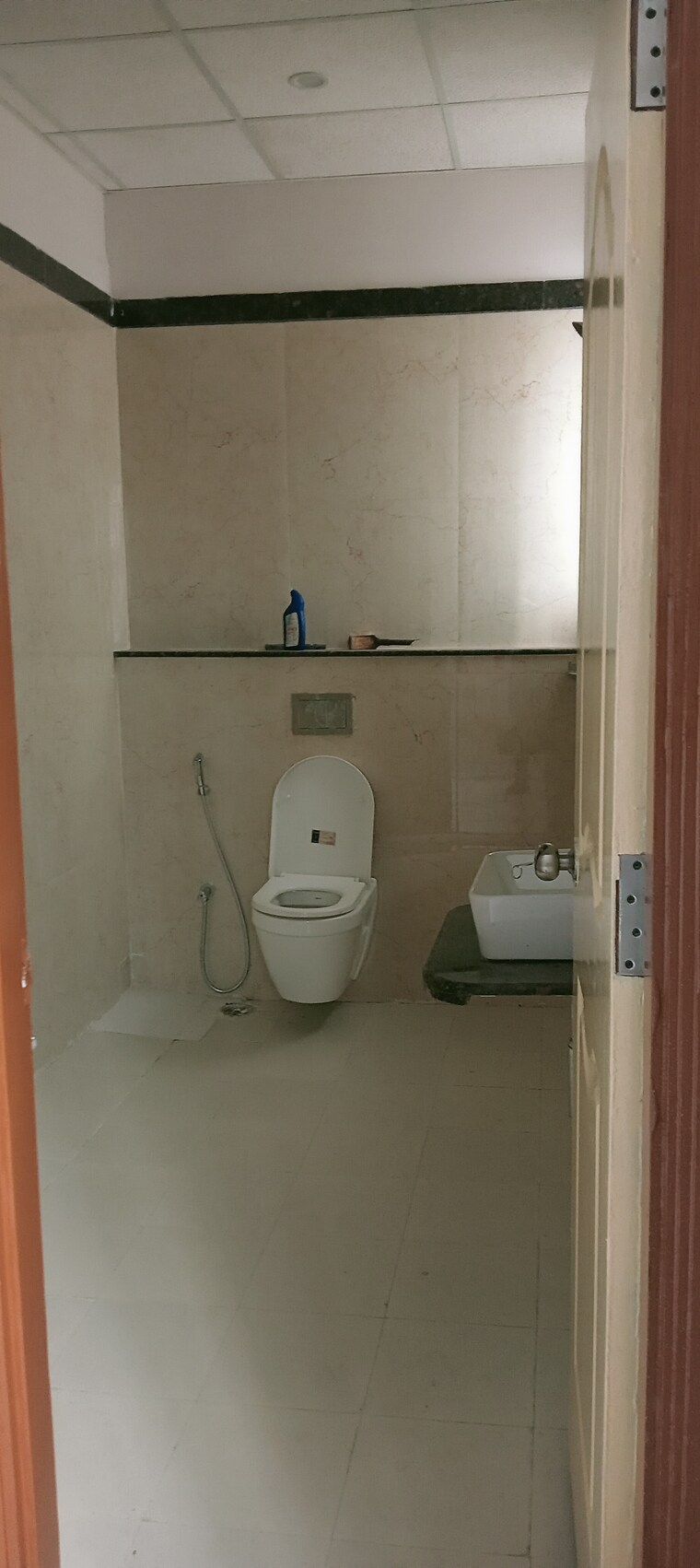 Bathroom, ansal-celebrity-meadows 3.5 Bedroom 2100 Sq.Ft. Apartment In Sushant Golf City Lucknow 9595598