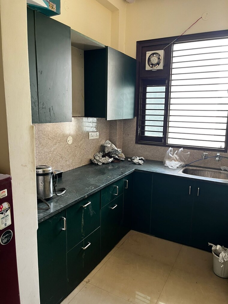 Kitchen, sector 38 2 Bedroom 1300 Sq.Ft. Builder Floor In Sector 38 Gurgaon 9595601