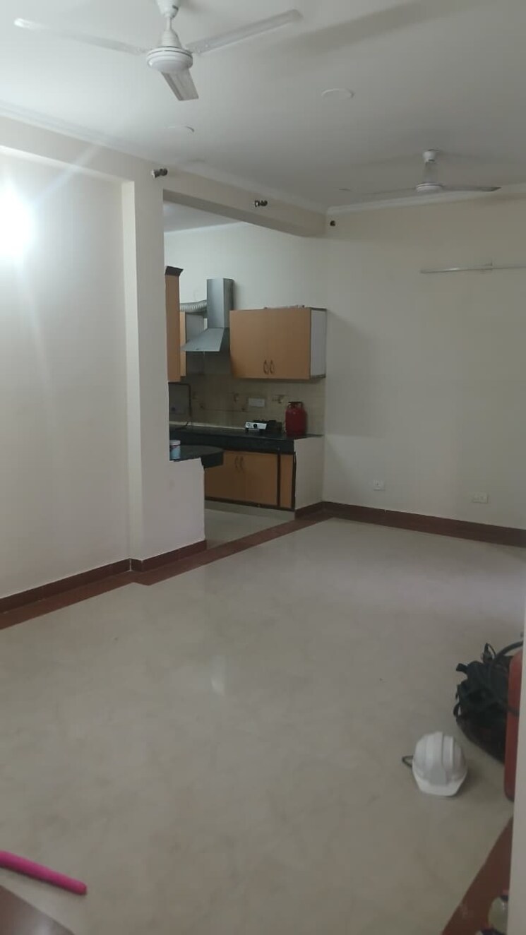 Room, rwa-apartments-sector-47 2 Bedroom 200 Sq.Mt. Independent House In Sector 47 Noida 9595628