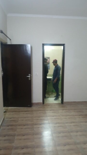 Room in 2 BHK Independent House at RWA Apartments Sector 47, Sector 47 – for Rent