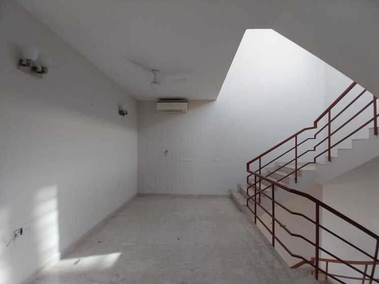Room, paras-dews 3 Bedroom 1760 Sq.Ft. Apartment In Sector 106 Gurgaon 9595631
