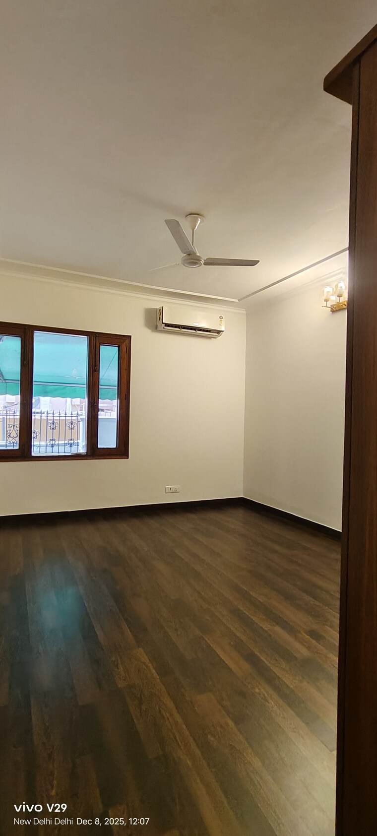 Room, panchsheel park 4 Bedroom 800 Sq.Yd. Builder Floor In Panchsheel Park Delhi 9595643