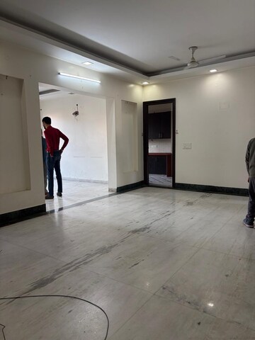 Room in 2 BHK Builder Floor at Sector 15 – for Rent