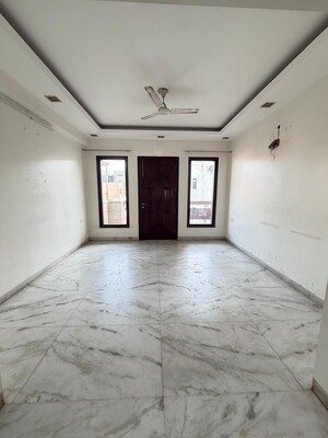Room in 2 BHK Builder Floor at Sector 15 – for Rent