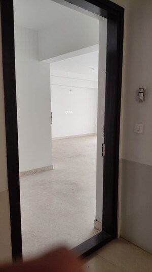 Room in 4 BHK Apartment at Godrej Platinum Hebbal, Hebbal – for Sale