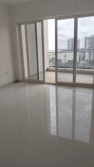 Room in 4 BHK Apartment at Godrej Platinum Hebbal, Hebbal – for Sale