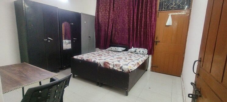 Bedroom, sector 16 Pg For Girls In Sector 16 9595703