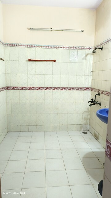 Bathroom in  Pg at Sector 16 – for Rent