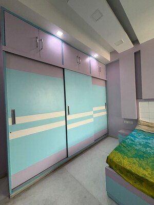 Room in 4 BHK Builder Floor at Sector 31 – for Rent