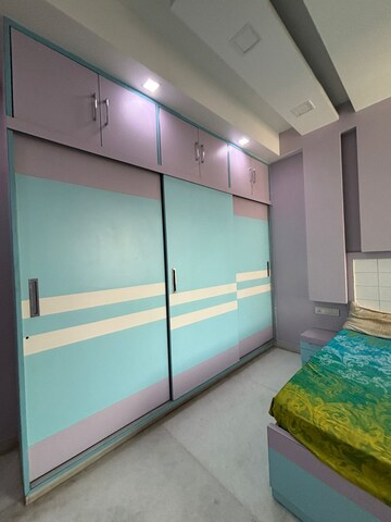 Room in 4 BHK Builder Floor at Sector 31 – for Rent