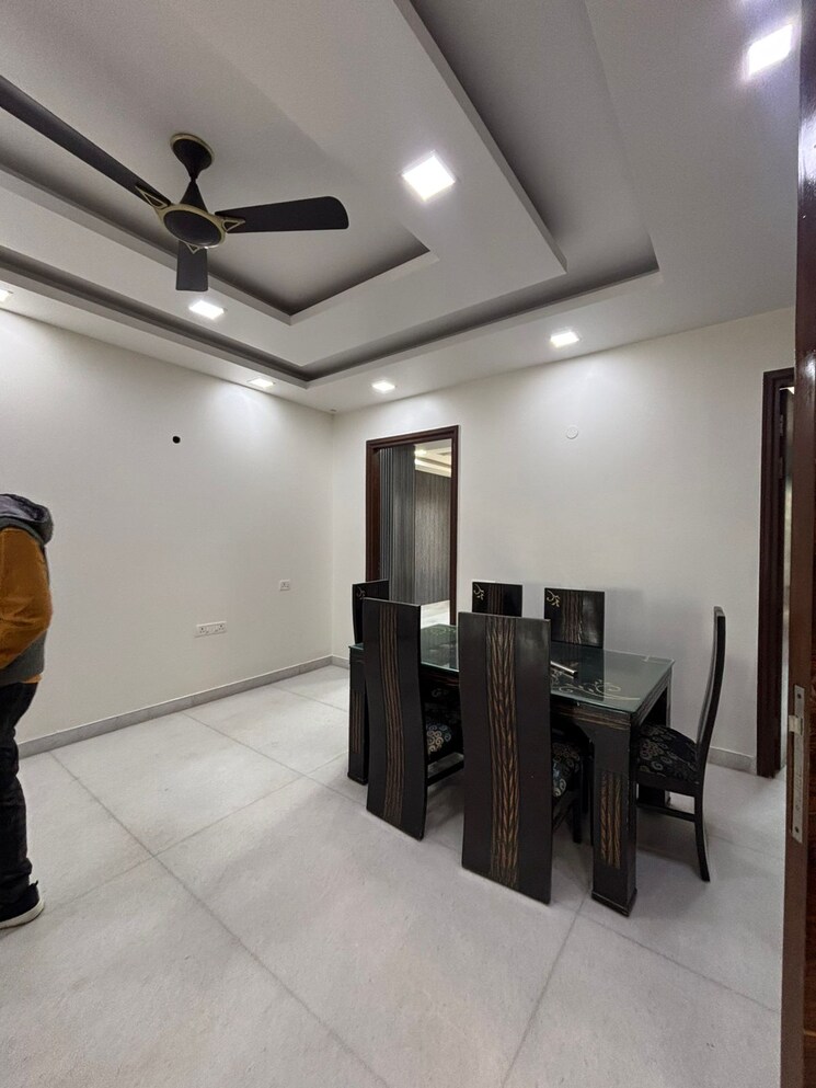 Gym, sector 31 4 Bedroom 3500 Sq.Ft. Builder Floor In Sector 31 Gurgaon 9595698