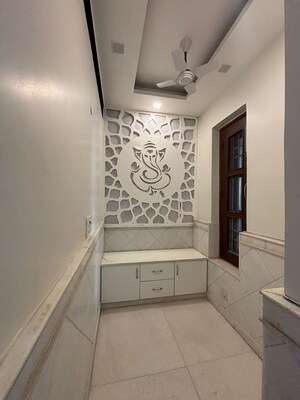 Furnished Amenities in 4 BHK Builder Floor at Sector 31 – for Rent