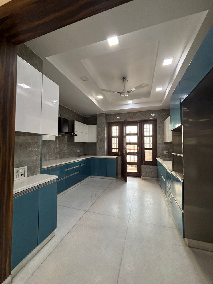 undefined, sector 31 4 Bedroom 3500 Sq.Ft. Builder Floor In Sector 31 Gurgaon 9595698