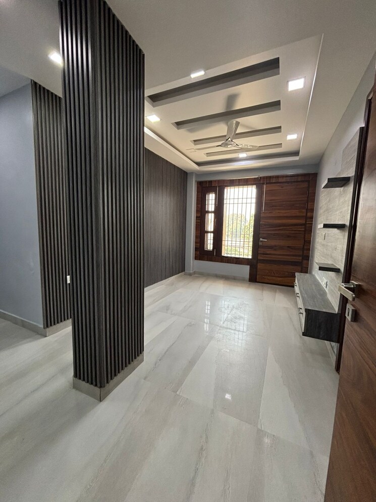 undefined, sector 31 4 Bedroom 3500 Sq.Ft. Builder Floor In Sector 31 Gurgaon 9595698
