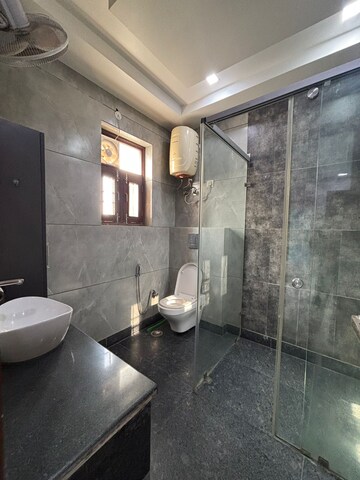 Attached Bathroom in 4 BHK Builder Floor at Sector 31 – for Rent