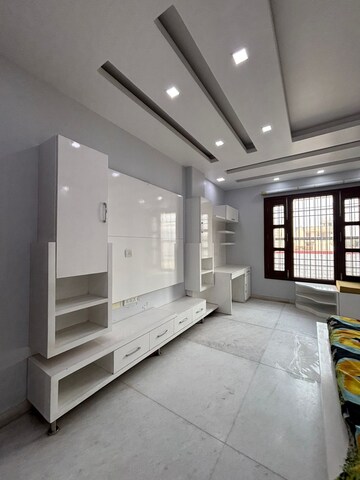 Room in 4 BHK Builder Floor at Sector 31 – for Rent