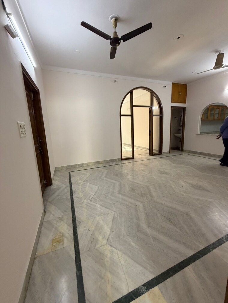 Bedroom, sector 15 3 Bedroom 28000 Sq.Ft. Builder Floor In Sector 15 Gurgaon 9595702