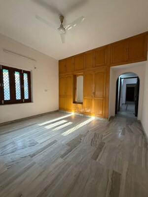 3 BHK Builder Floor For Rent in Sector 15
