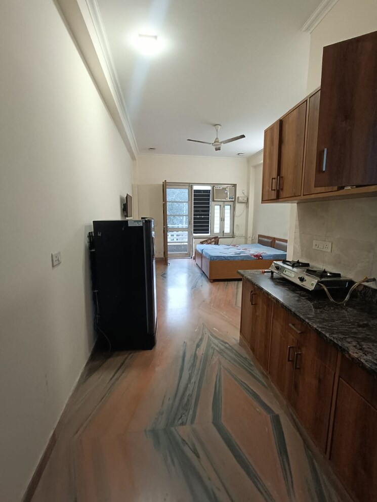 Kitchen, sector 15 1 RK 500 Sq.Ft. Builder Floor In Sector 15 Gurgaon 9595707