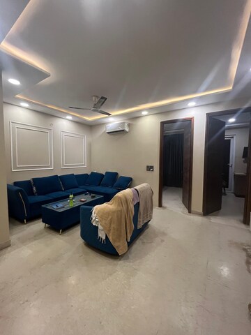 Living Room in 2 BHK Builder Floor at Sector 43 – for Rent