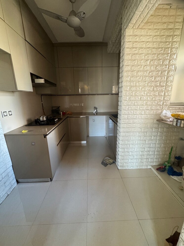 Kitchen, one-hiranandani-park 2.5 Bedroom 950 Sq.Ft. Apartment In Ghodbunder Road Thane 9595741