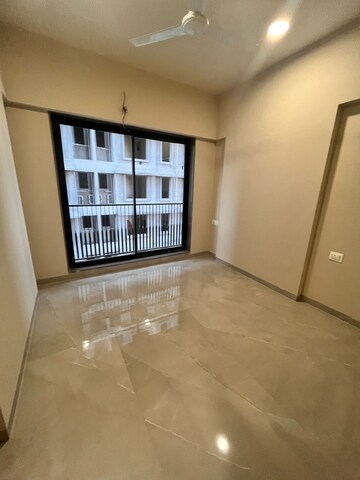 Room in 1 BHK Apartment at Radhika CHS Goregaon, Goregaon East – for Rent