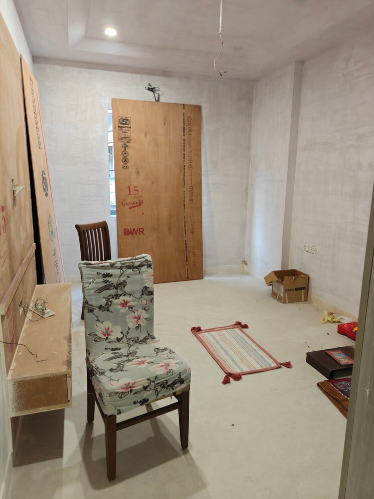 Bedroom, rana pratap bagh 3 Bedroom 150 Sq.Yd. Builder Floor In Rana Pratap Bagh Delhi 9595755