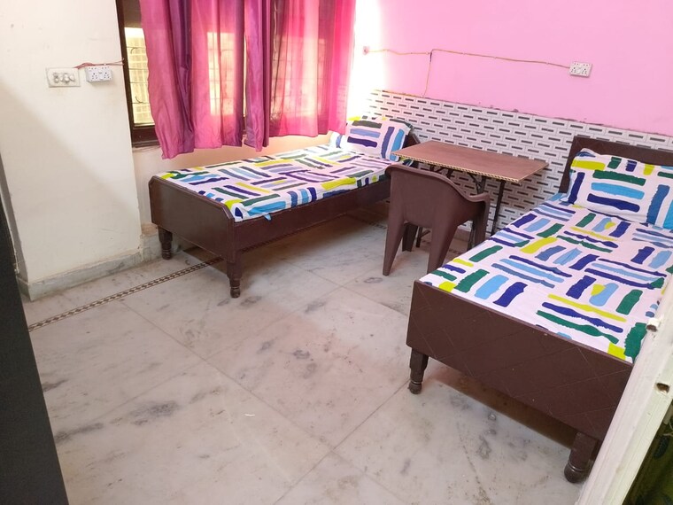 Bedroom, sector 2 Pg For Girls In Sector 2 9595758