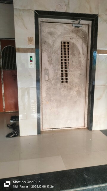 Lift in 2 BHK Apartment at Seven Sky Hills, Shirgaon – for Sale