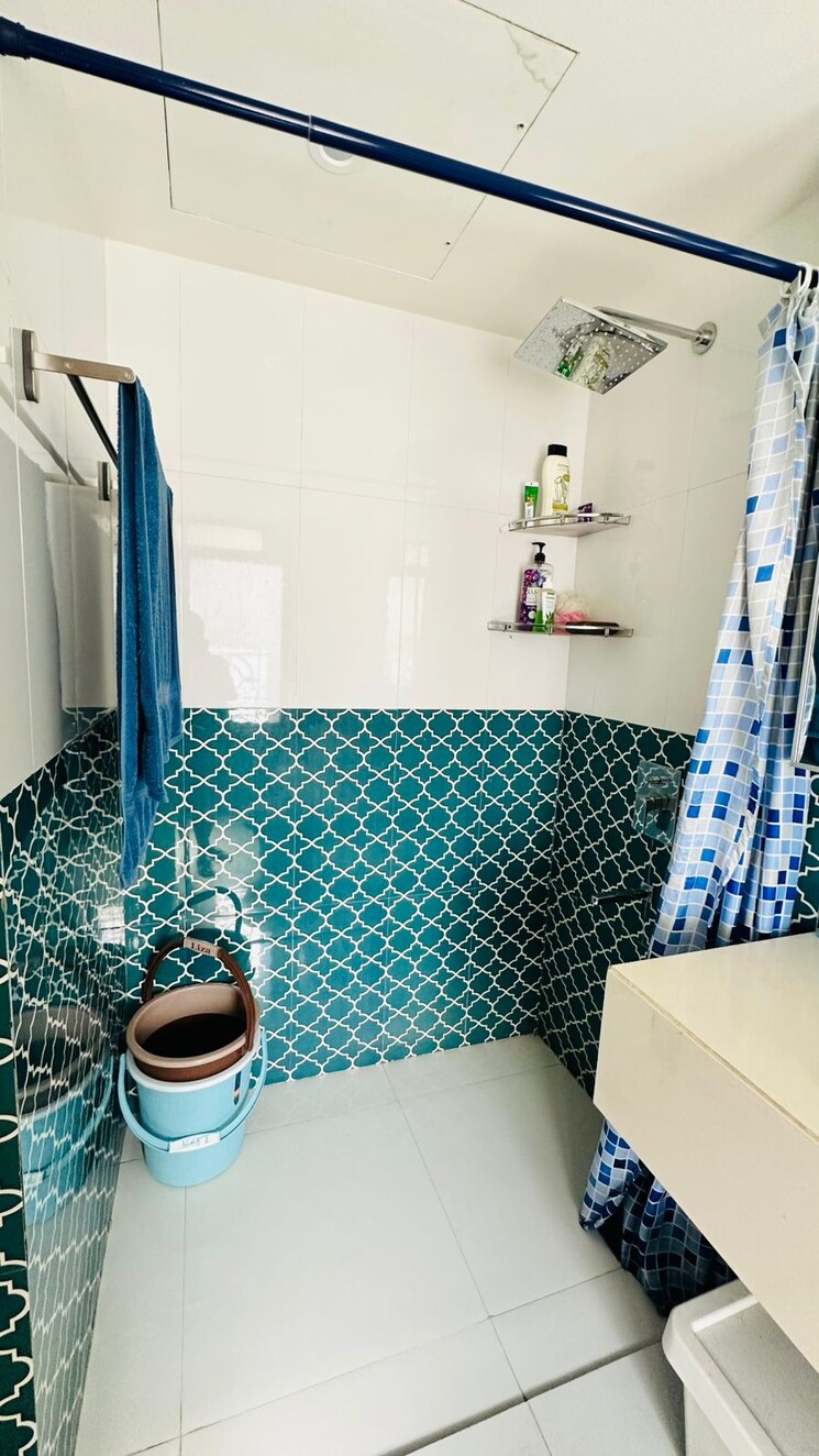 Bathroom, lodha-sterling 4 Bedroom 2040 Sq.Ft. Apartment In Kolshet Road Thane 9595780