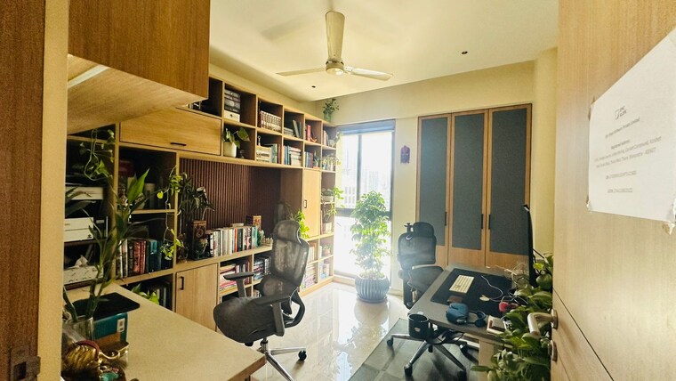 Team Area, lodha-sterling 4 Bedroom 2040 Sq.Ft. Apartment In Kolshet Road Thane 9595780