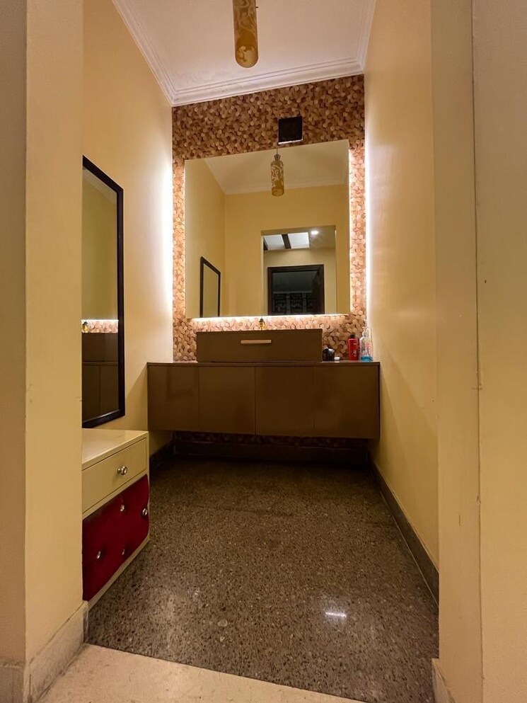 Kitchen, saket 3 Bedroom 1800 Sq.Ft. Builder Floor In Saket Delhi 9595816