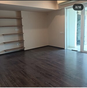 Room in 4 BHK Apartment at K Hemani Bay View, Andheri West – for Rent