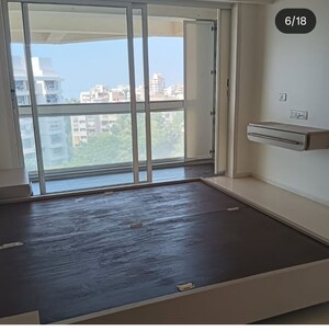 Room in 4 BHK Apartment at K Hemani Bay View, Andheri West – for Rent