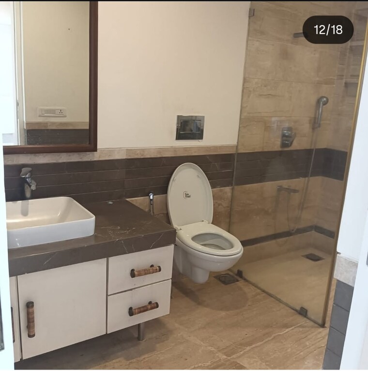 Bathroom, k-hemani-bay-view 4 Bedroom 4500 Sq.Ft. Apartment In Andheri West Mumbai 9595821