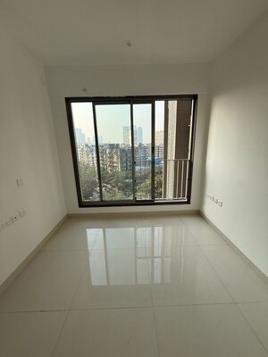Room in 2 BHK Apartment at Sunteck City Avenue 4, Goregaon West – for Rent