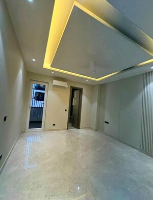 Master Bedroom in 3 BHK Builder Floor at Greater Kailash I – for Rent