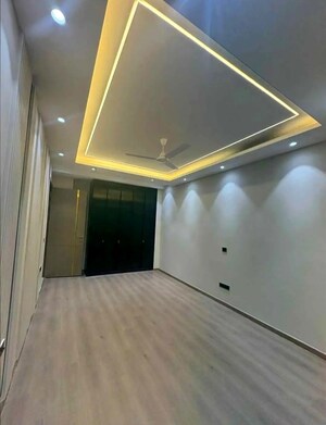 Master Bedroom in 3 BHK Builder Floor at Greater Kailash I – for Rent