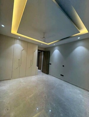 Master Bedroom in 3 BHK Builder Floor at Greater Kailash I – for Rent