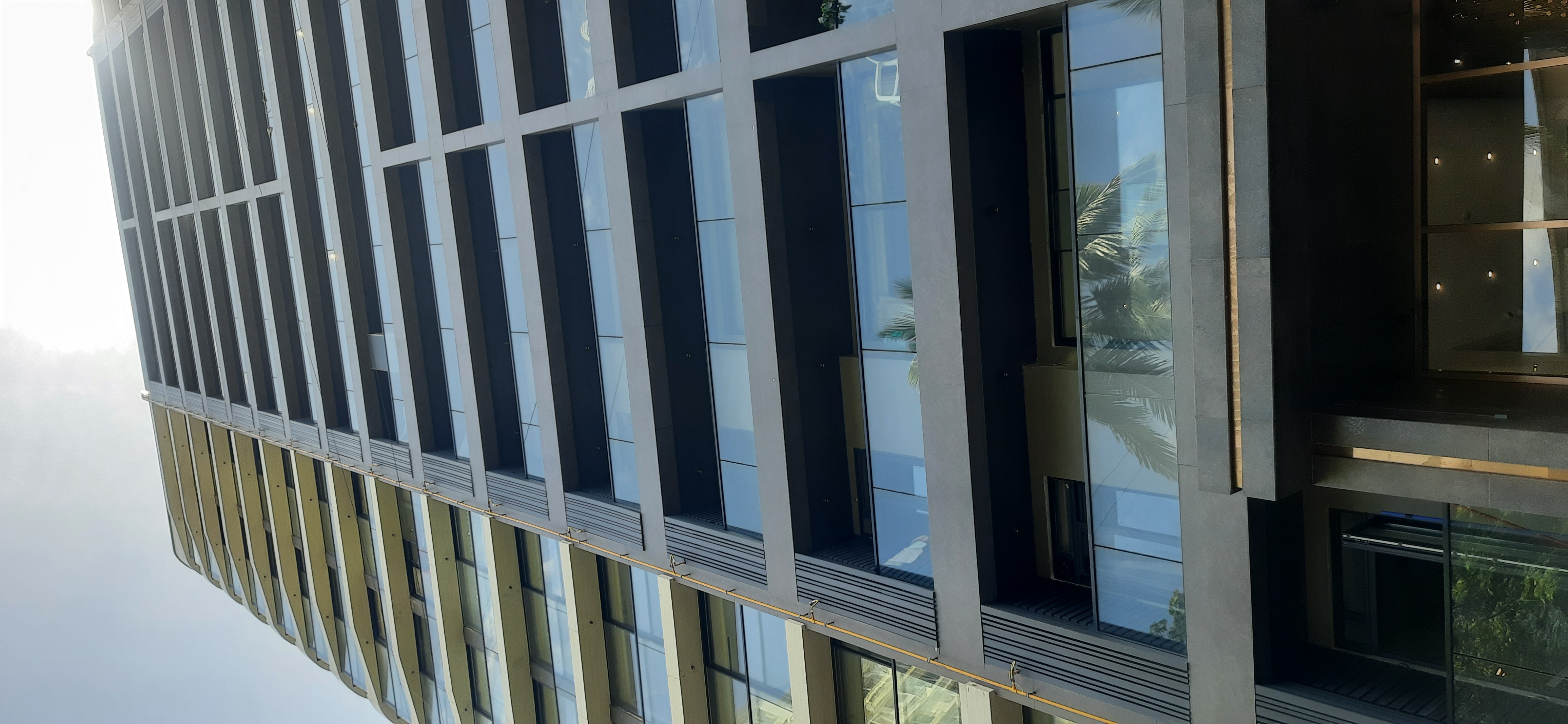 3 BHK + Servant Room Apartment For Rent in Off Linking Road