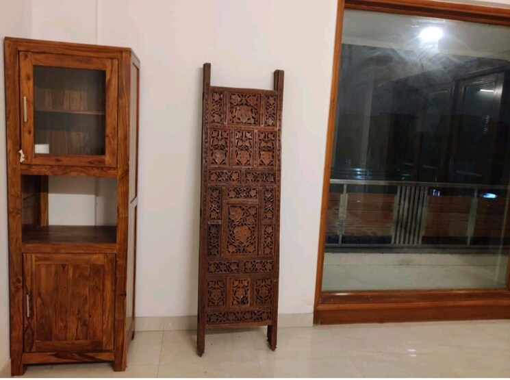 Room, noida central 3 Bedroom 2400 Sq.Ft. Independent House In Noida Central Noida 9595844