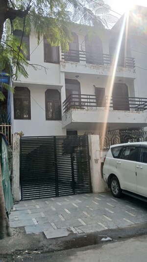 6+ BHK Independent House – Exterior View View at Rail Vihar Sector 30, Sector 30 - for Sale