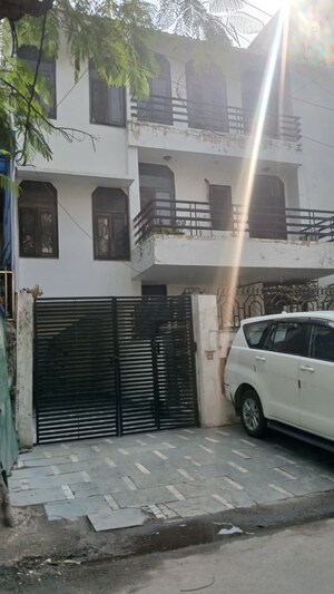 6+ BHK Independent House – Exterior View View at Rail Vihar Sector 30, Sector 30 - for Sale