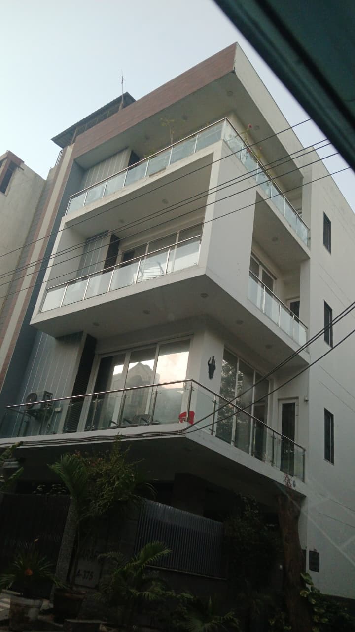 6 BHK + Study Room 112 Sq.Mt. Independent House in RWA Apartments Sector 47