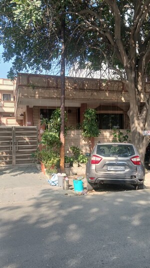 3 BHK Independent House For Sale in RWA Apartments Sector 40, Sector 40