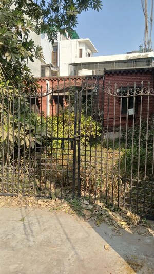  Plot For Sale in RWA Apartments Sector 41, Sector 41